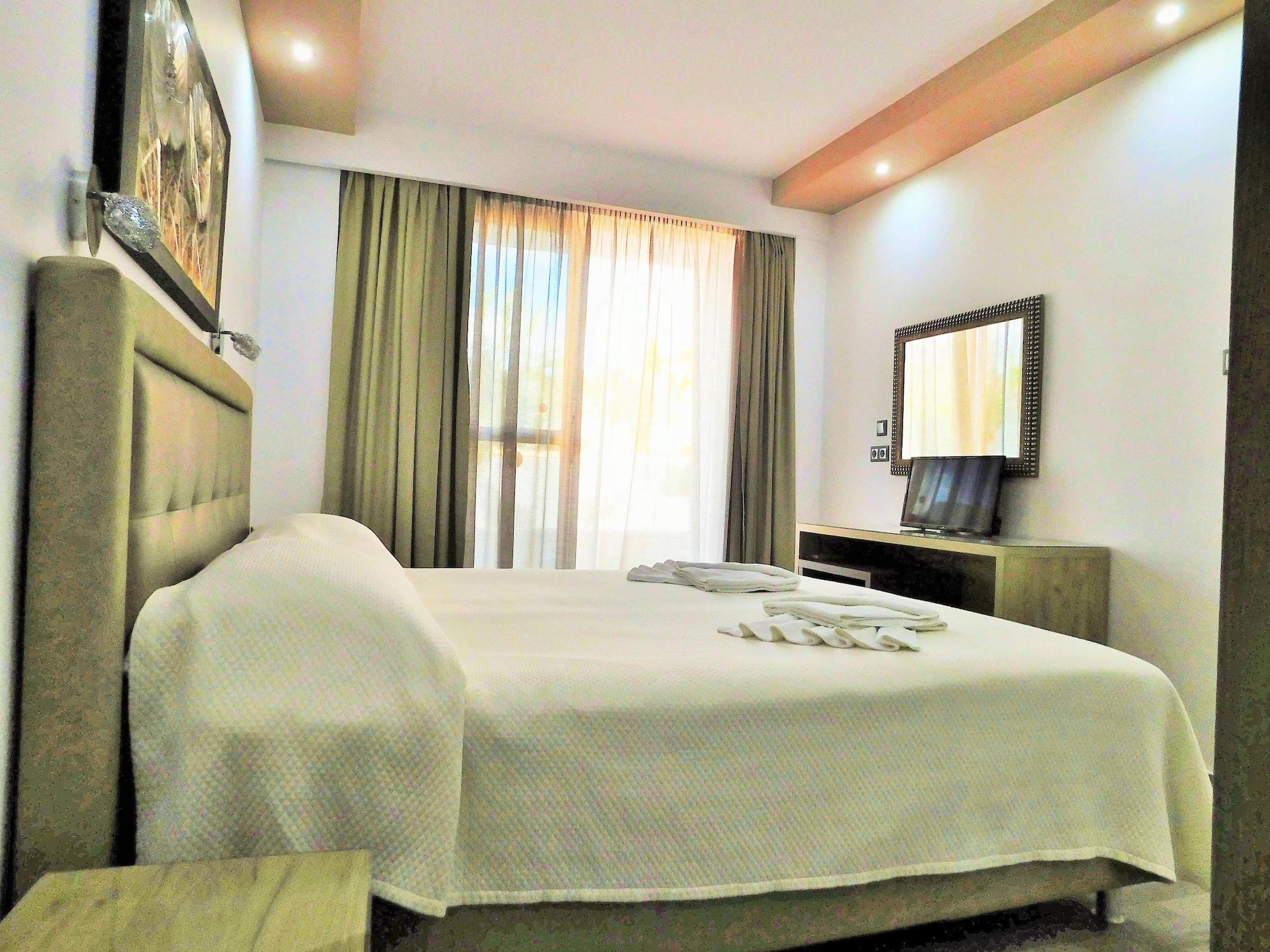 Hotel Sun Shine à Lardos Extérieur photo