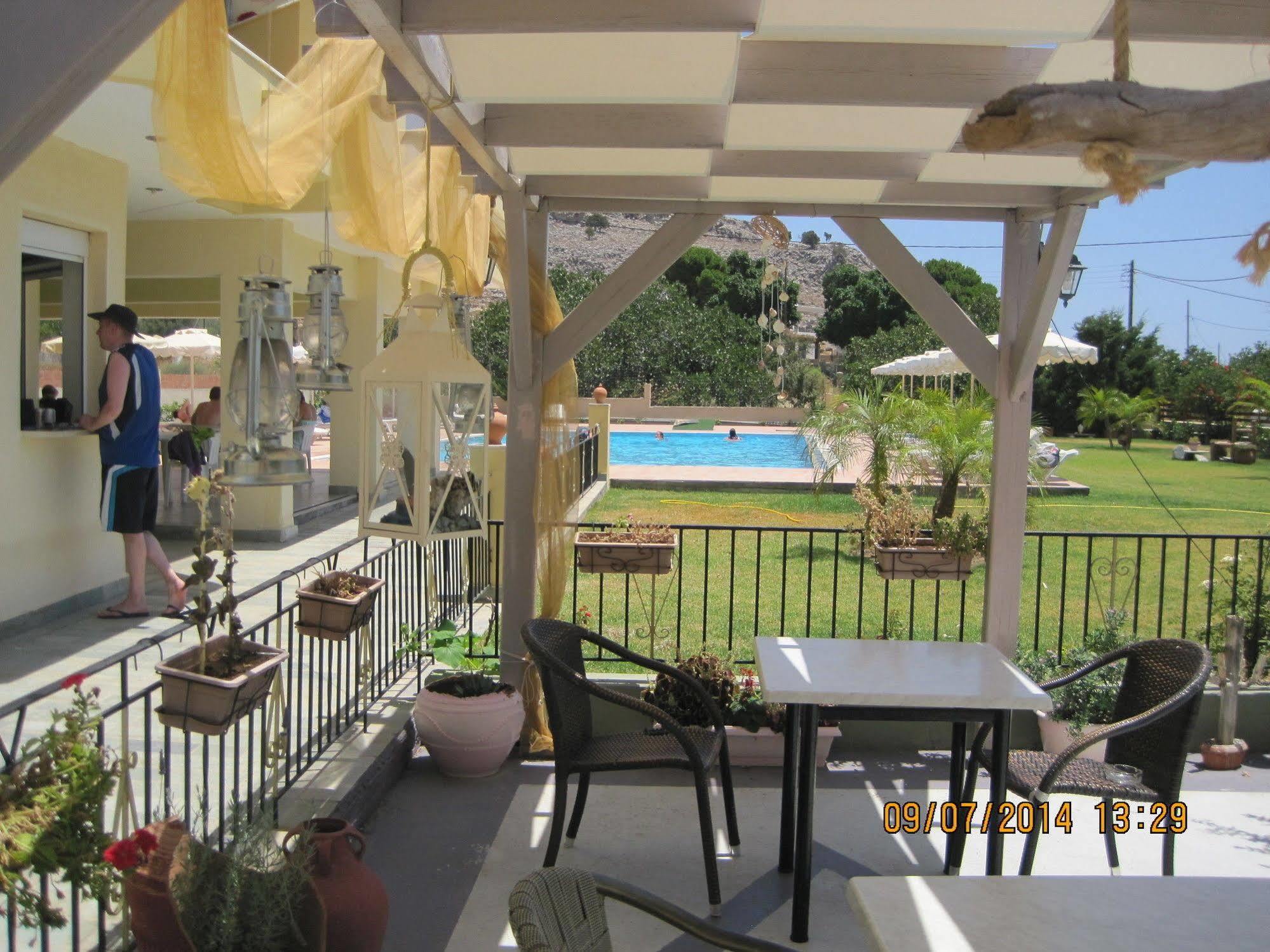 Hotel Sun Shine à Lardos Extérieur photo
